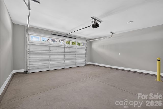3869 12th Street Court NE, Hickory, NC 28601