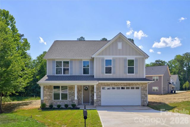 3869 12th Street Court NE, Hickory, NC 28601