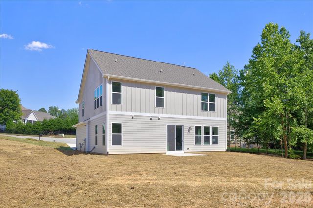 3869 12th Street Court NE, Hickory, NC 28601
