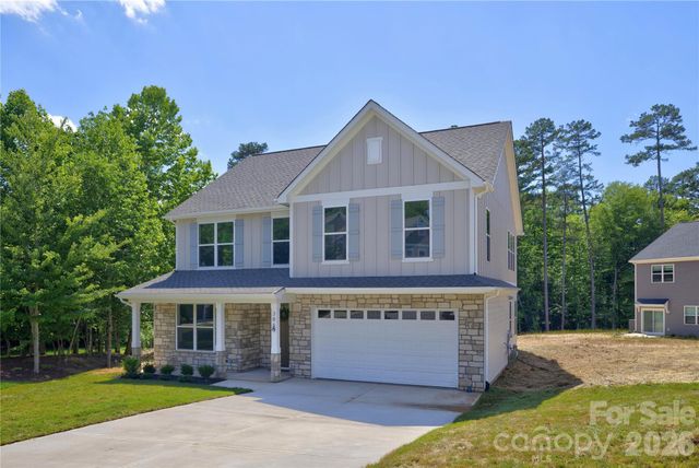 3869 12th Street Court NE, Hickory, NC 28601