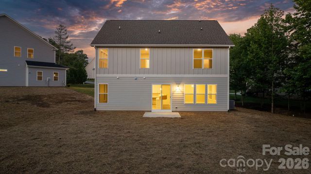 3869 12th Street Court NE, Hickory, NC 28601