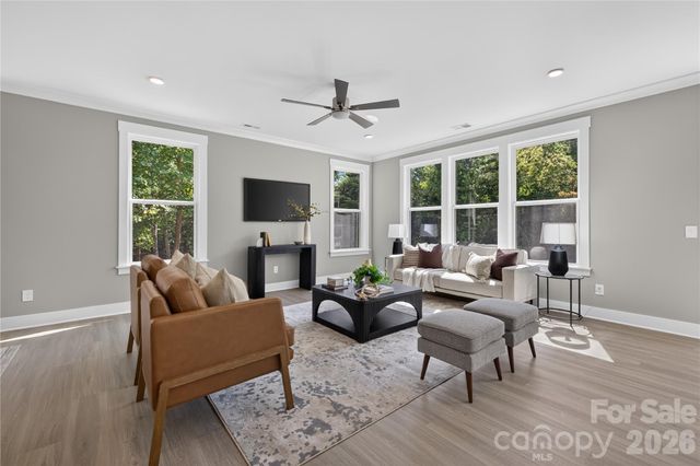 3869 12th Street Court NE, Hickory, NC 28601
