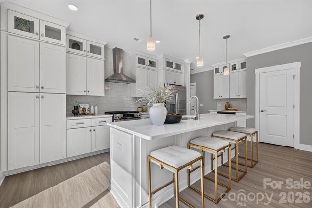3869 12th Street Court NE, Hickory, NC 28601