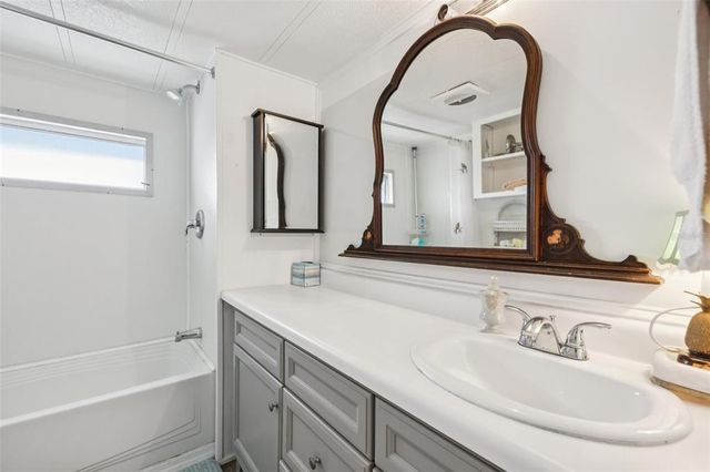 1127 BELMONT CIRCLE, Tavares, FL 32778
