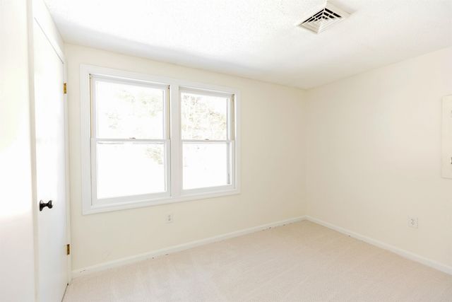 4 Burlington Road, Nashua, NH 03062