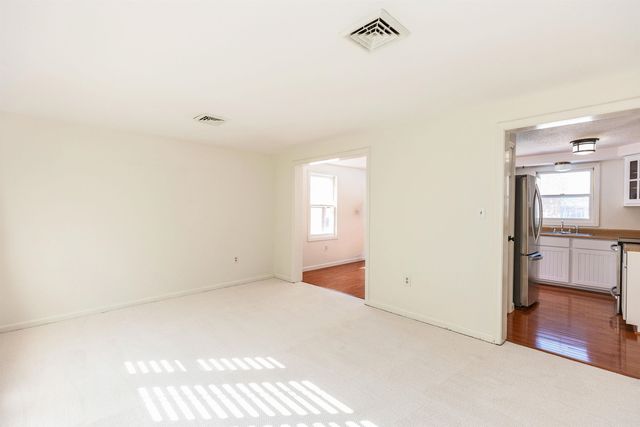 4 Burlington Road, Nashua, NH 03062