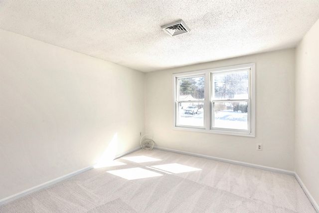 4 Burlington Road, Nashua, NH 03062