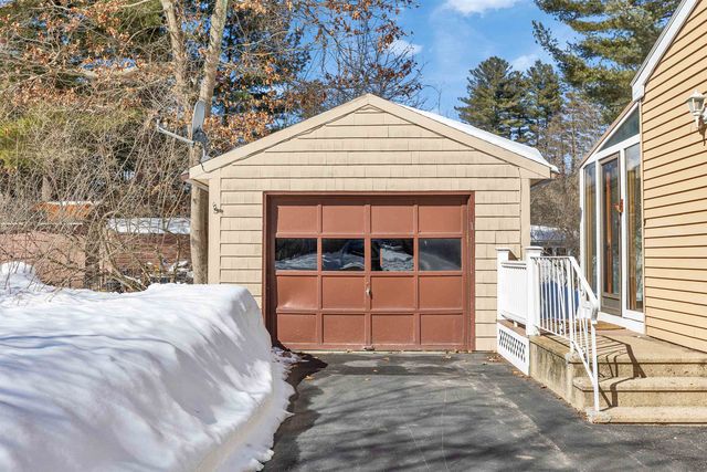 4 Burlington Road, Nashua, NH 03062