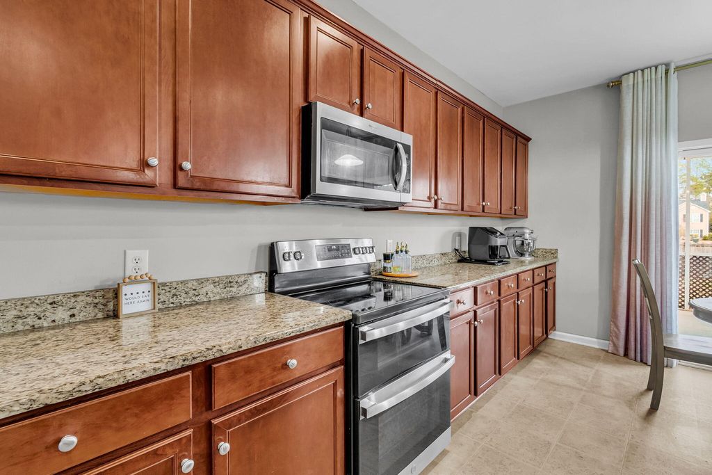 Image 12 of property listing at 415 Watershed Drive, Goose Creek, SC 29445