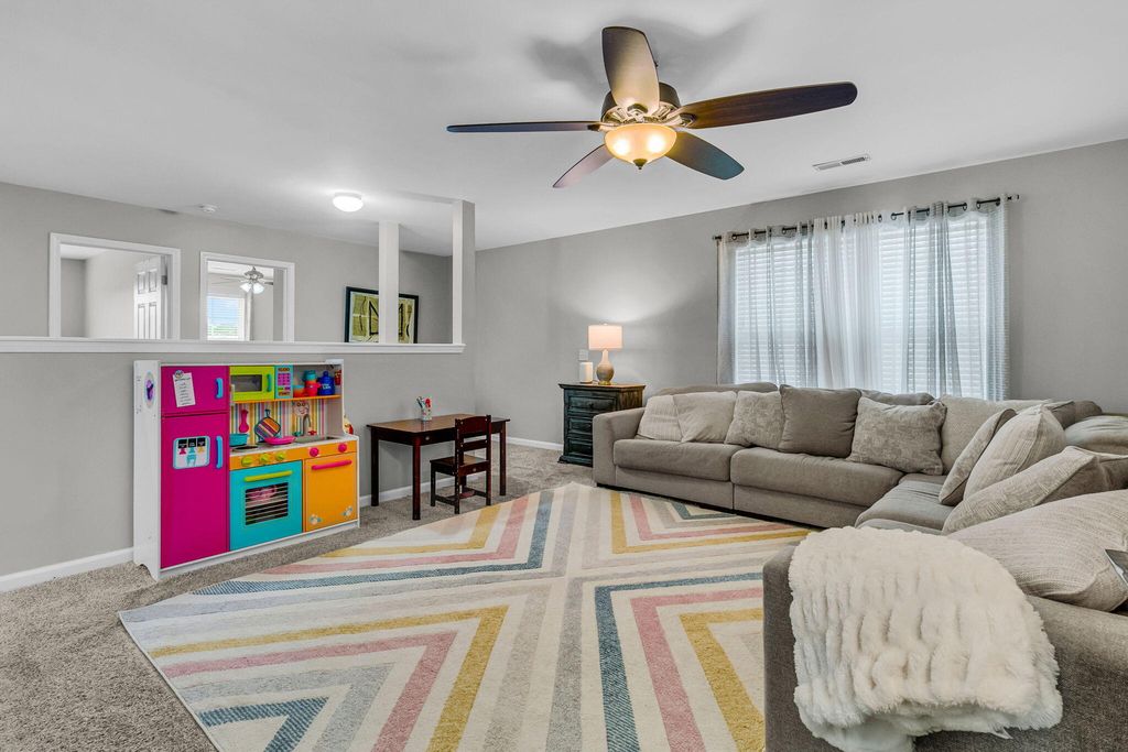 Image 16 of property listing at 415 Watershed Drive, Goose Creek, SC 29445