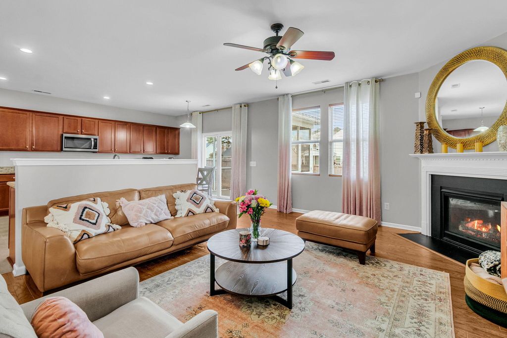 Image 9 of property listing at 415 Watershed Drive, Goose Creek, SC 29445