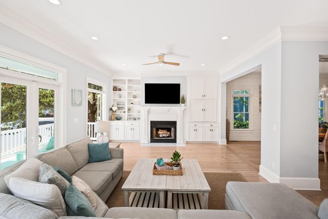 764 Post Oak Drive, Mount Pleasant, SC 29464