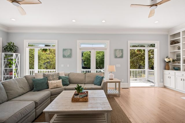 764 Post Oak Drive, Mount Pleasant, SC 29464