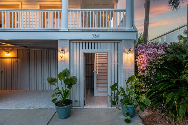 764 Post Oak Drive, Mount Pleasant, SC 29464