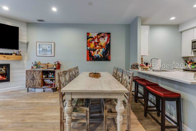 10 Yacht Cove Dr Apt 202, Hilton Head Island, SC 29928