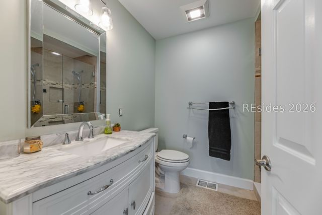 10 Yacht Cove Dr Apt 202, Hilton Head Island, SC 29928