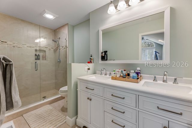 10 Yacht Cove Dr Apt 202, Hilton Head Island, SC 29928