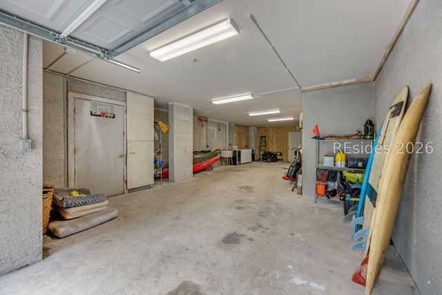 10 Yacht Cove Dr Apt 202, Hilton Head Island, SC 29928