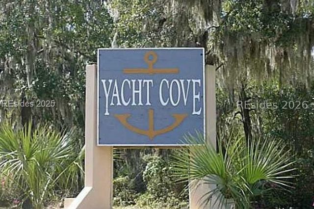 10 Yacht Cove Dr Apt 202, Hilton Head Island, SC 29928