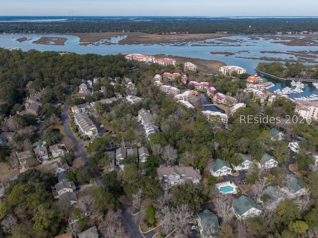 10 Yacht Cove Dr Apt 202, Hilton Head Island, SC 29928