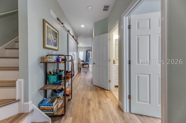 10 Yacht Cove Dr Apt 202, Hilton Head Island, SC 29928