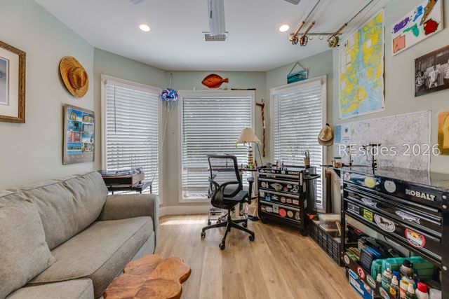 10 Yacht Cove Dr Apt 202, Hilton Head Island, SC 29928