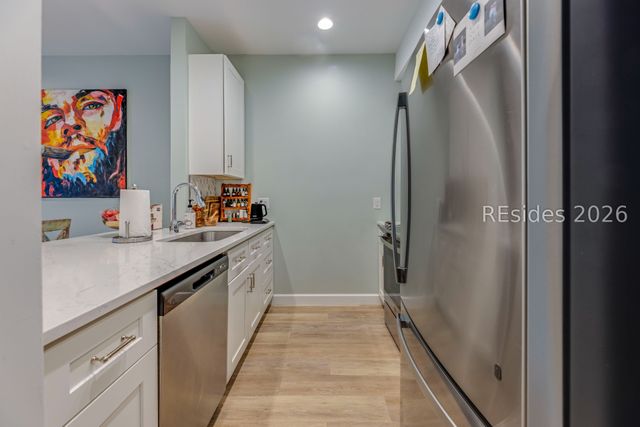 10 Yacht Cove Dr Apt 202, Hilton Head Island, SC 29928