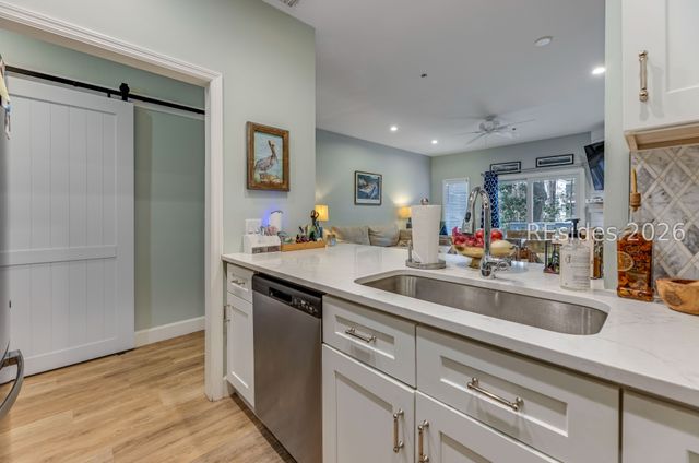 10 Yacht Cove Dr Apt 202, Hilton Head Island, SC 29928