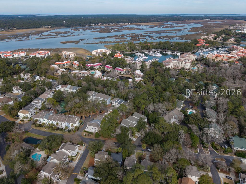 10 Yacht Cove Dr Apt 202, Hilton Head Island, SC 29928
