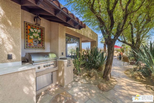 13 Vista Loma Drive, Rancho Mirage, CA 92270