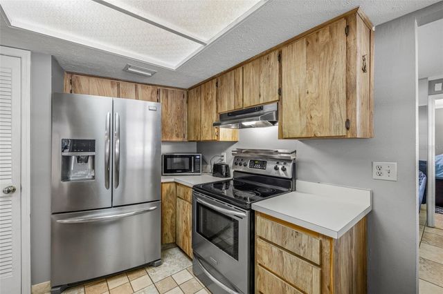 4023 WINDTREE DRIVE, Tampa, FL 33624