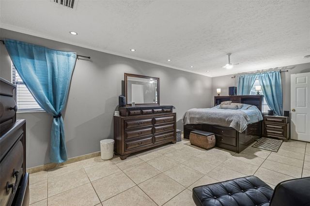 4023 WINDTREE DRIVE, Tampa, FL 33624