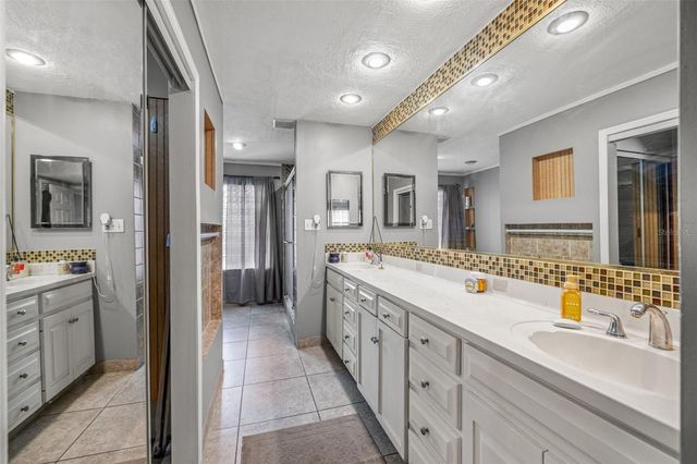 4023 WINDTREE DRIVE, Tampa, FL 33624