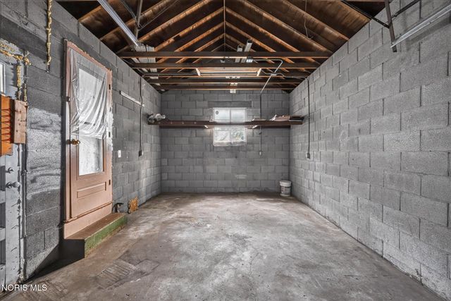 4703 Vermaas Avenue, Toledo, OH 43612