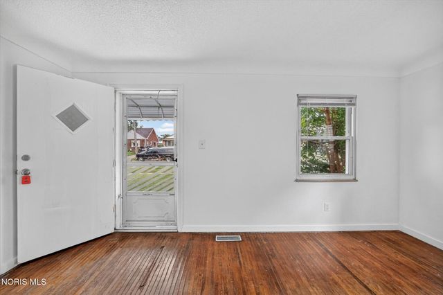 4703 Vermaas Avenue, Toledo, OH 43612