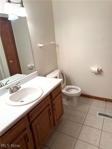 1921-1929 Ritchie Road, Stow, OH 44224