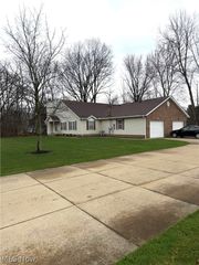 1921-1929 Ritchie Road, Stow, OH 44224