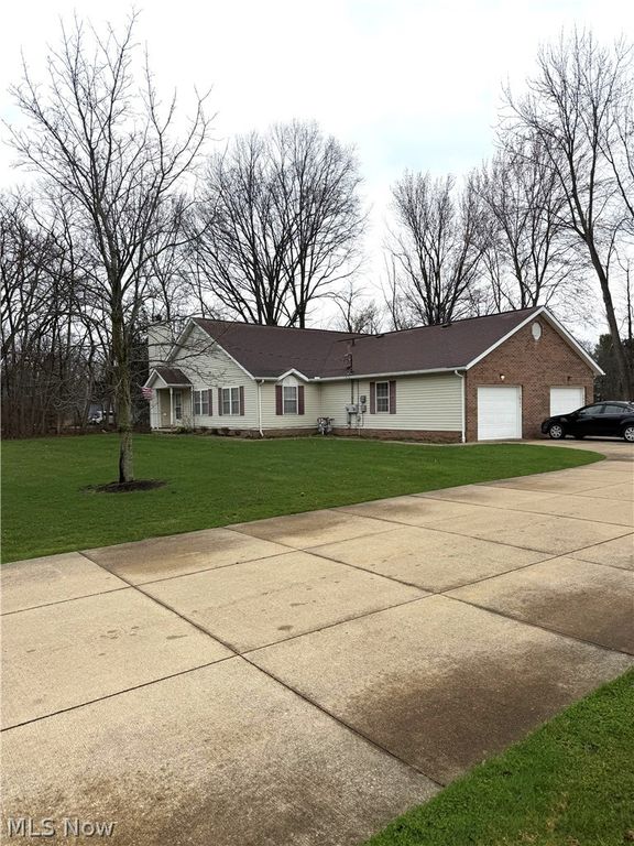 1921-1929 Ritchie Road, Stow, OH 44224