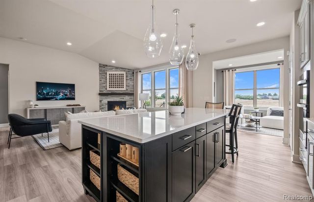 868 Kelpie Drive, Ann Arbor, MI 48108