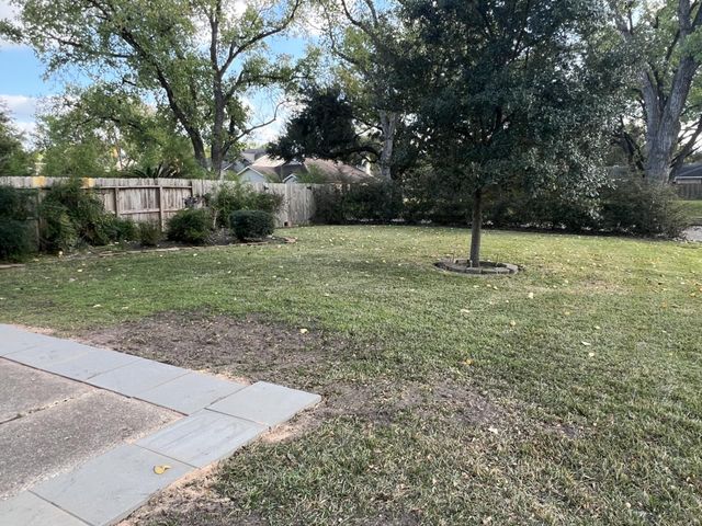 1635 Ainsdale Drive, Houston, TX 77077