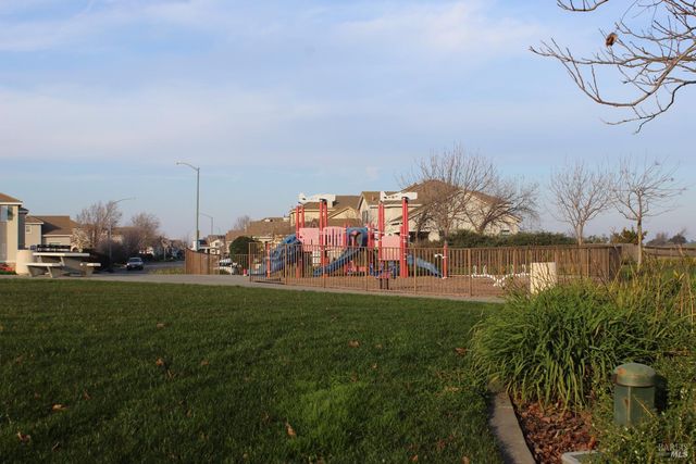 1617 Tucson Cir, Suisun City, CA 94585