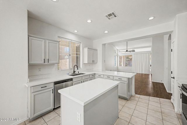 1332 W THOMPSON Way, Chandler, AZ 85286
