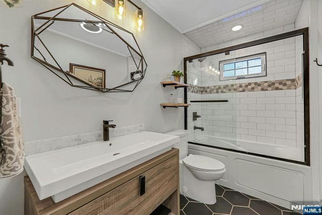 30-06 Morlot Avenue, Fair Lawn, NJ 07410