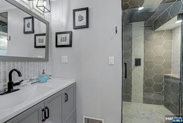 30-06 Morlot Avenue, Fair Lawn, NJ 07410