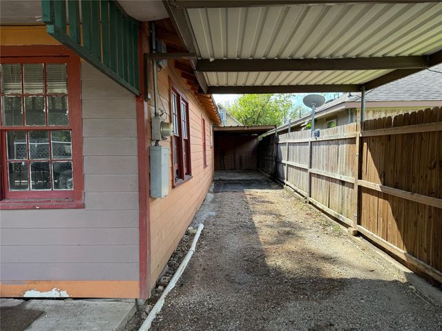 7952 Cinderella Street, Houston, TX 77028