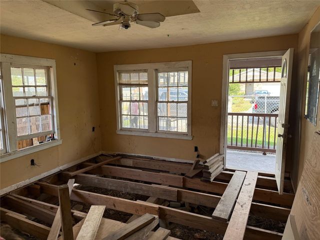 7952 Cinderella Street, Houston, TX 77028