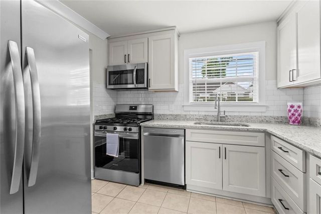 5621 Kingsport Drive NE, Sandy Springs, GA 30342