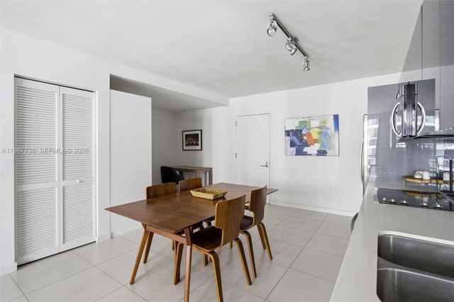 31 SE 6th St 2504, Miami, FL 33131