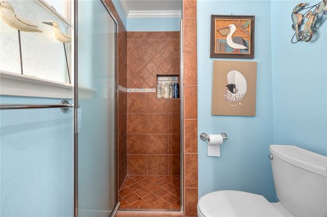 1 Blue Heron Dr, Rockport, TX 78382