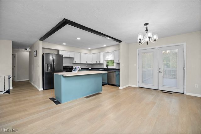 954 Bennett Drive, Elyria, OH 44035